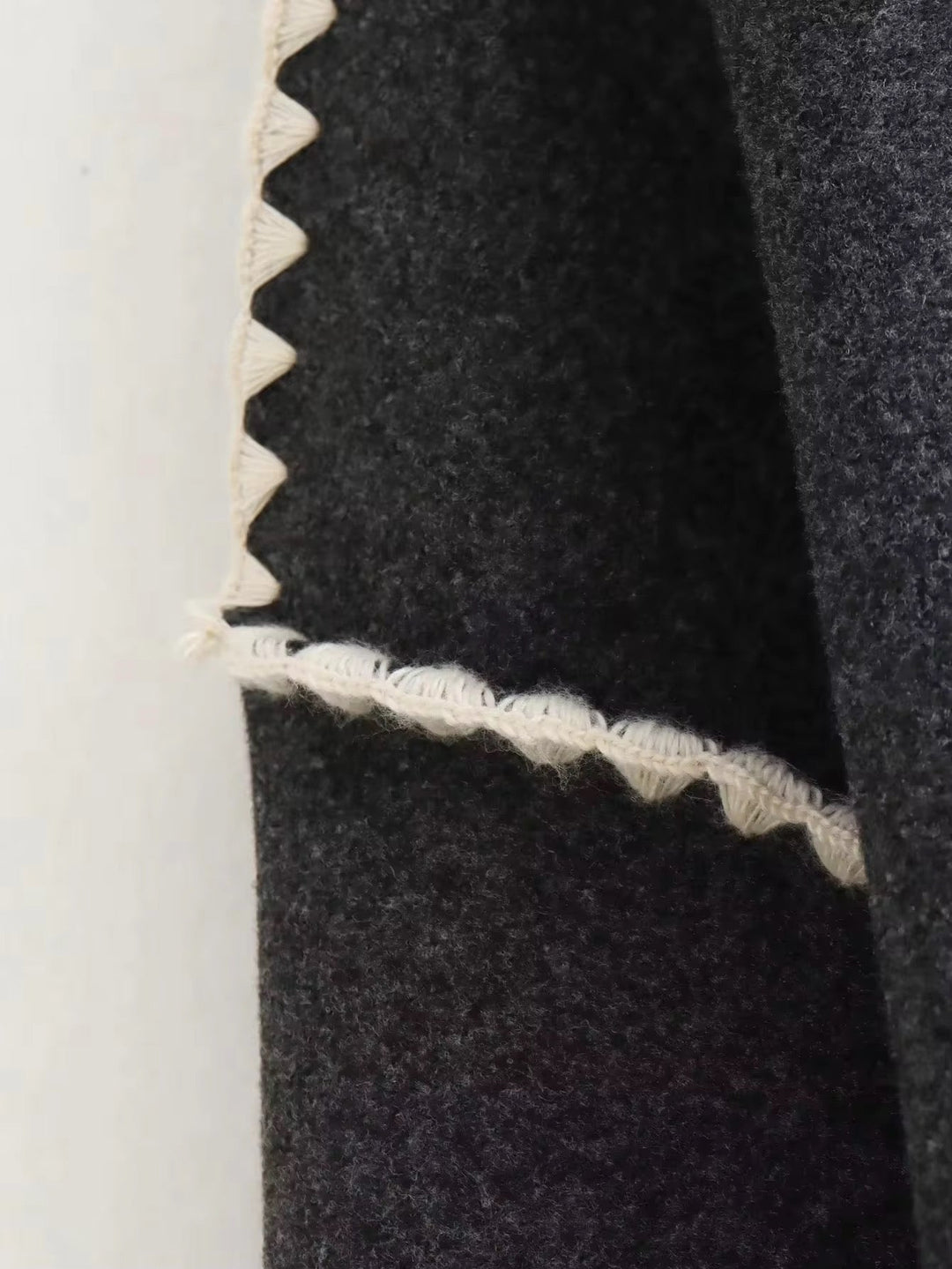 Antoinette - Chic Tweed Wool Coat