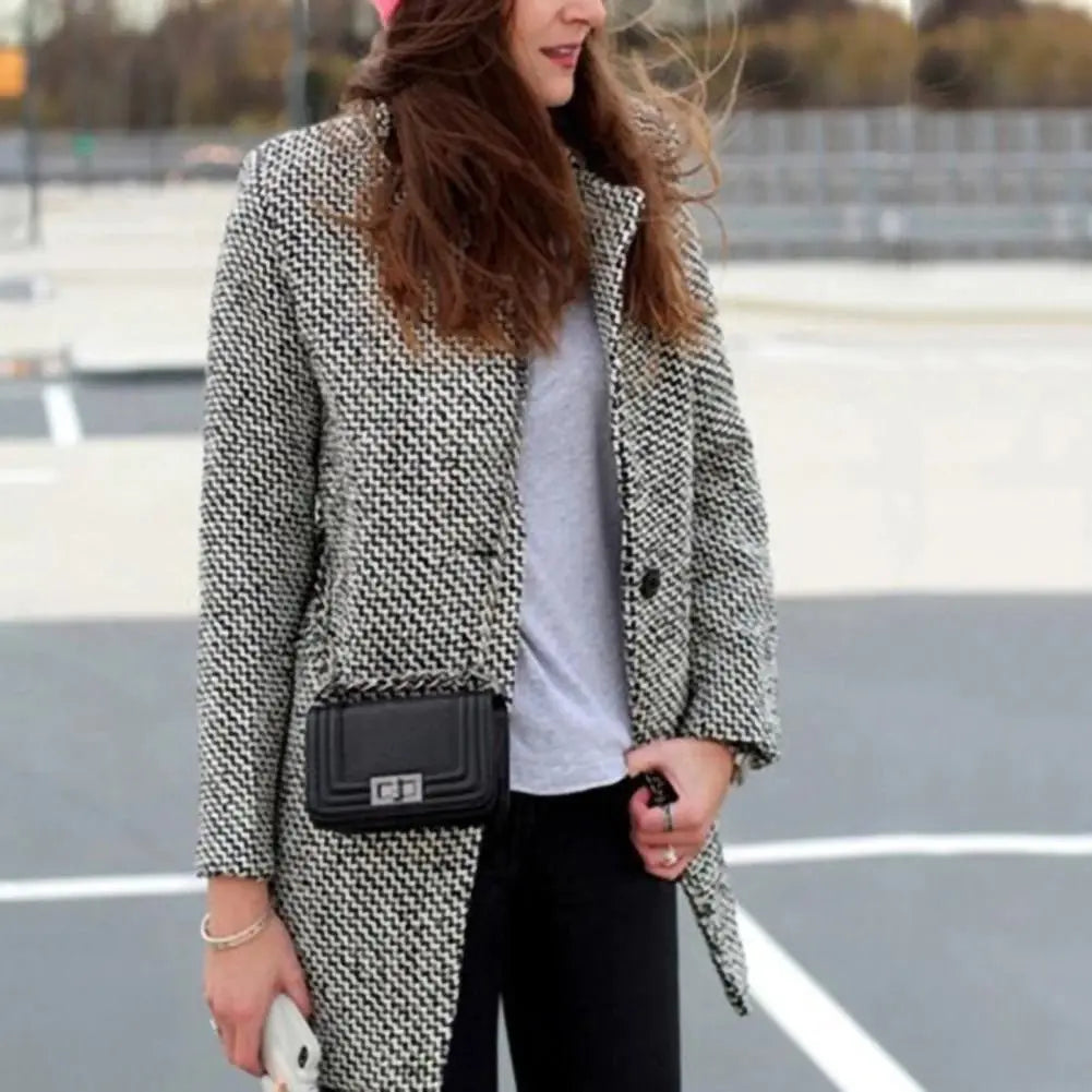 Audrey - Timeless Houndstooth Coat