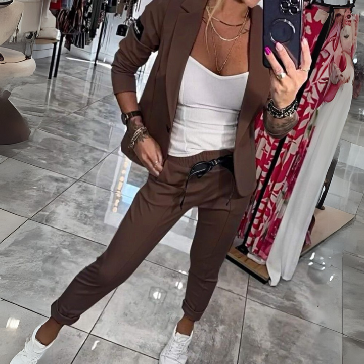 Harper - Chic Blazer & Joggers