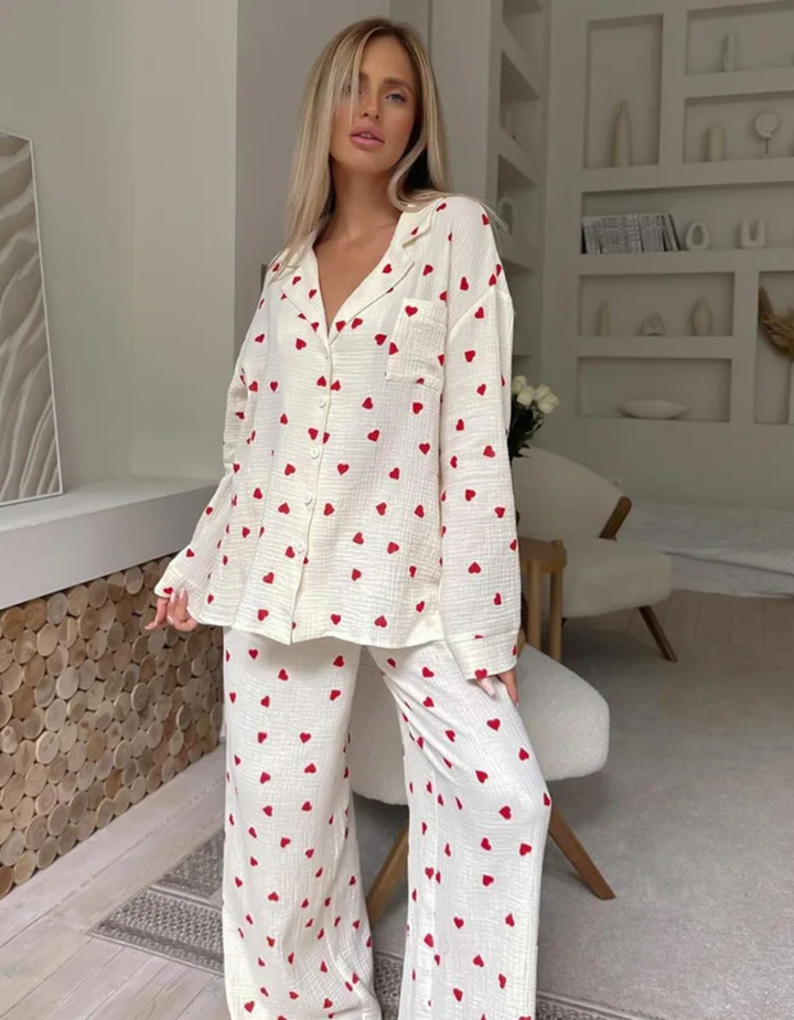 Amarie – Pyjama à cœurs – T-shirt à manches longues et pantalon