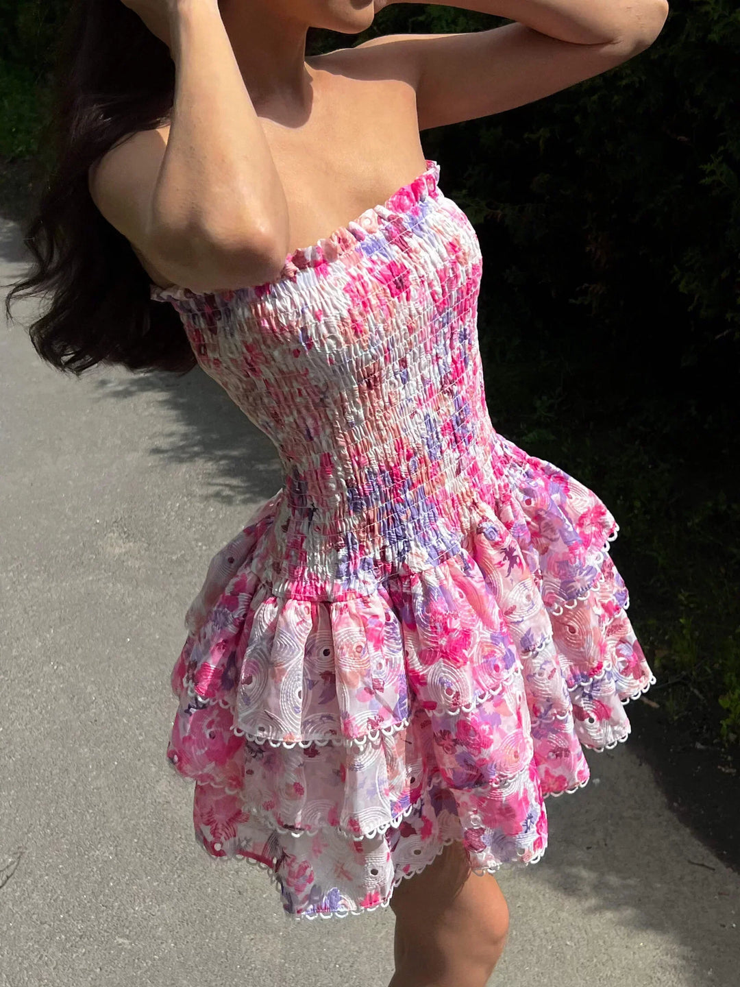 SOFIA | ROBE COURTE BUSTIER À VOLANTS